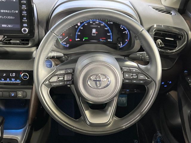 YARIS CROSS HYBRID