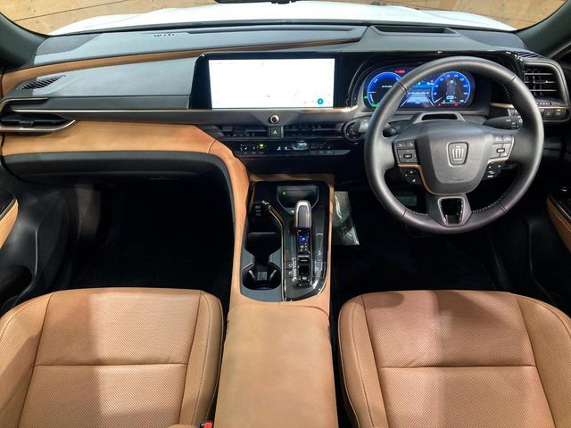CROWN SPORT
