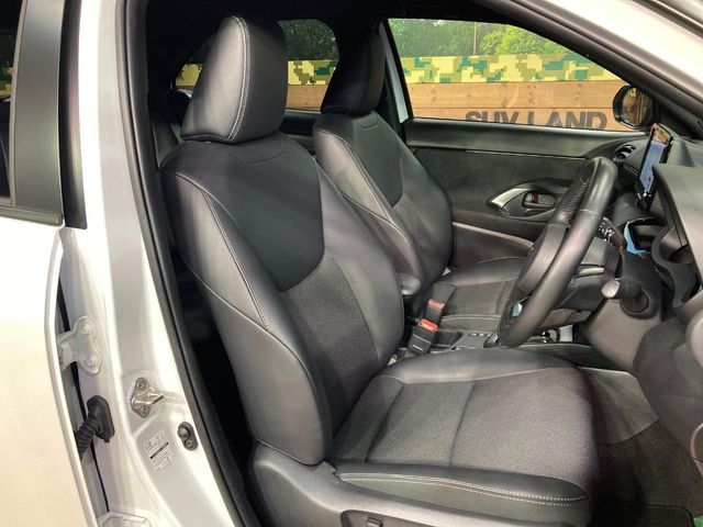 YARIS CROSS HYBRID