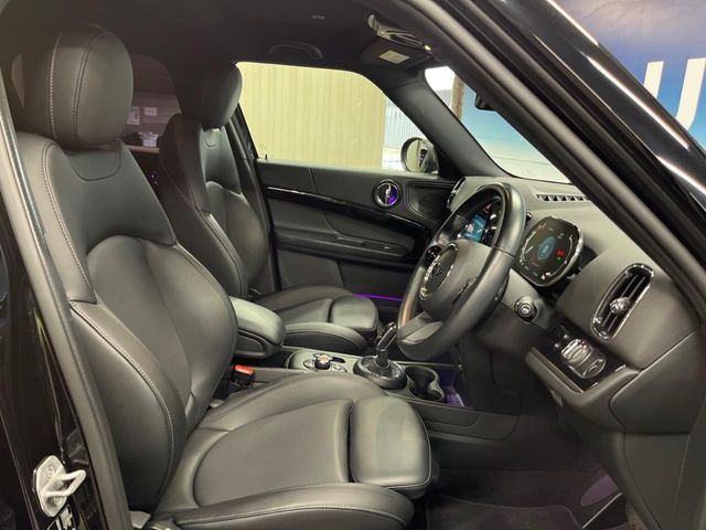 MINI COOPER D CROSSOVER