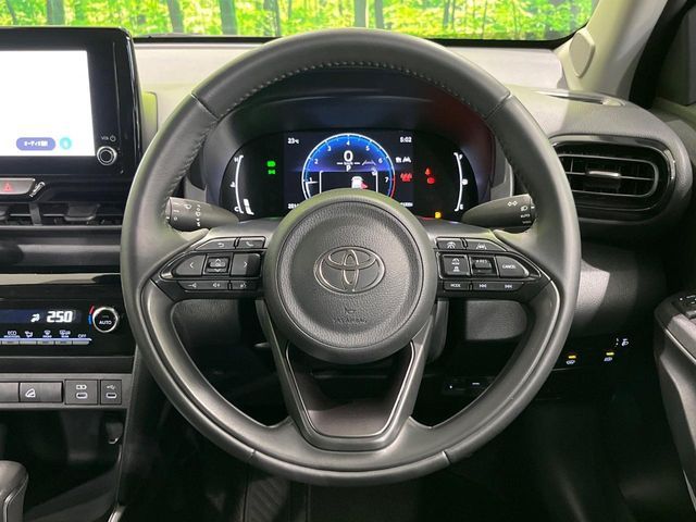 YARIS CROSS