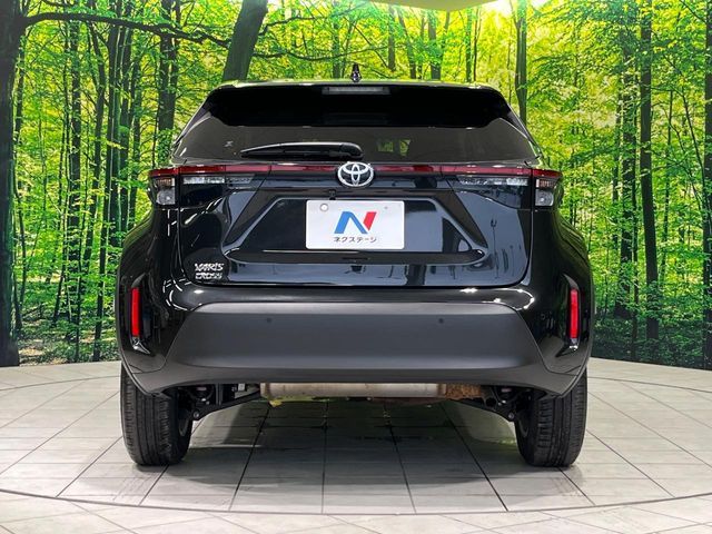 YARIS CROSS