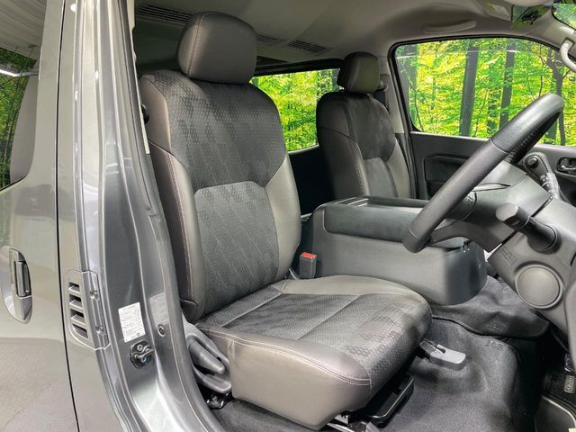 CARAVAN van 2WD