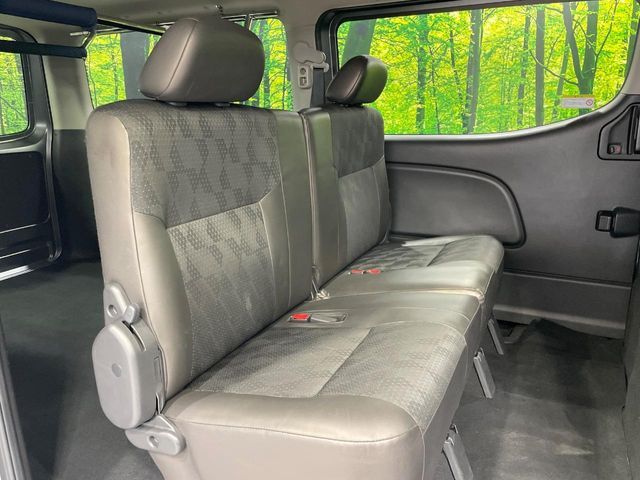 CARAVAN van 2WD