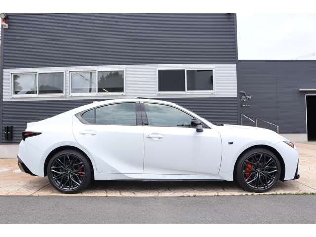 LEXUS IS500