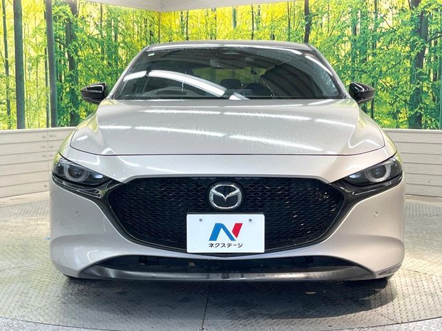 MAZDA3 FASTBACK