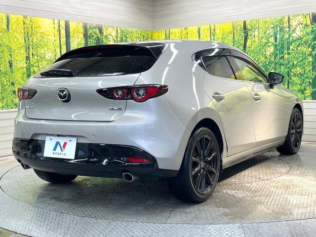 MAZDA3 FASTBACK