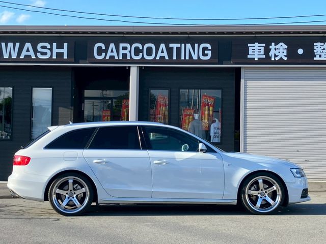 AUDI A4 AVANT