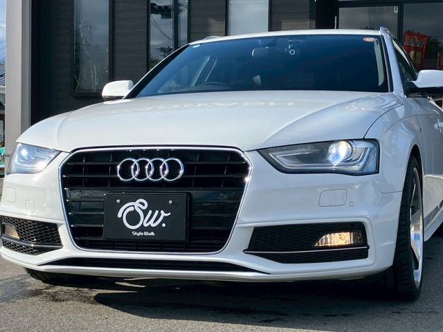 AUDI A4 AVANT