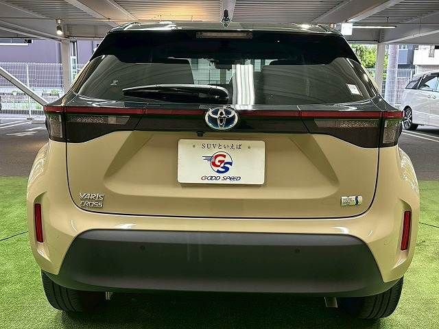 YARIS CROSS HYBRID