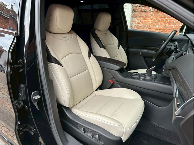 CADILLAC XT4
