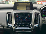CROWN sedan hybrid