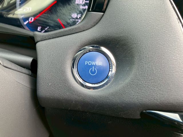 CROWN sedan hybrid