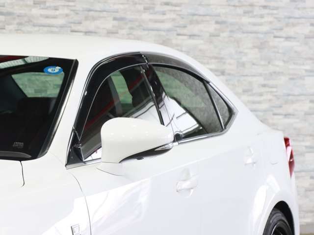 LEXUS IS300