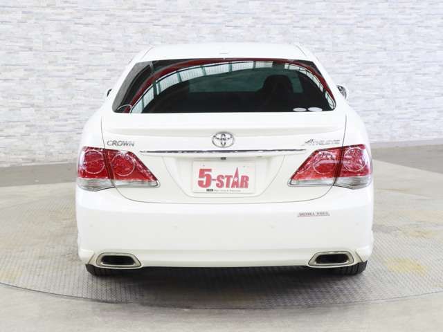CROWN sedan