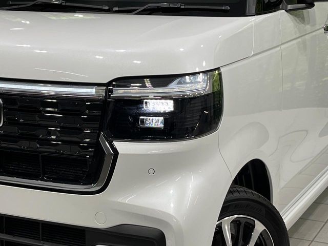 N BOX CUSTOM 4WD