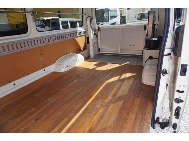 HIACE van 2WD