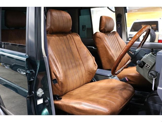 LANDCRUISER van