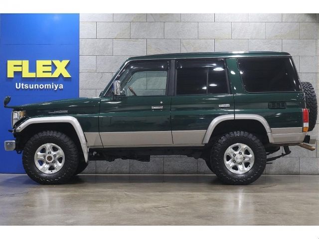 LANDCRUISER van