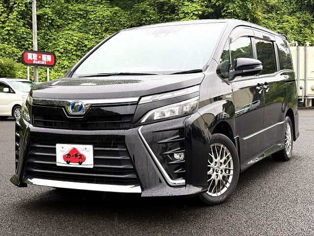 VOXY HYBRID