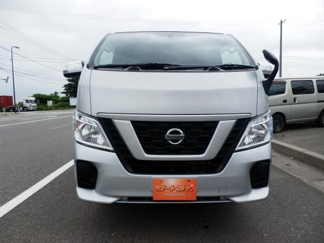 NV350 CARAVAN 4WD