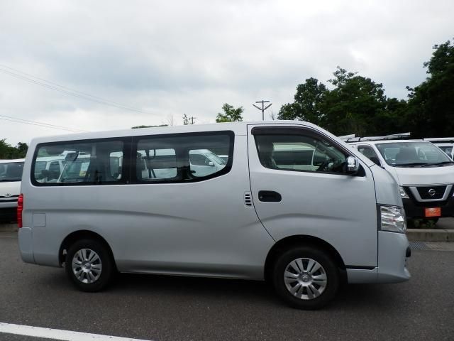 NV350 CARAVAN 4WD