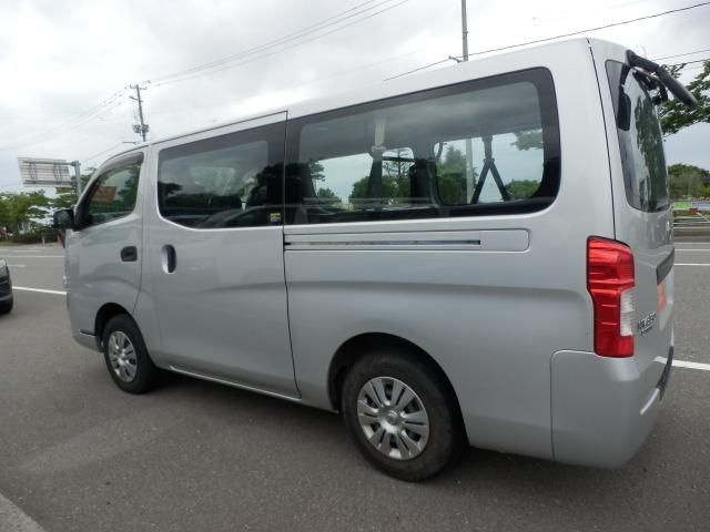 NV350 CARAVAN 4WD