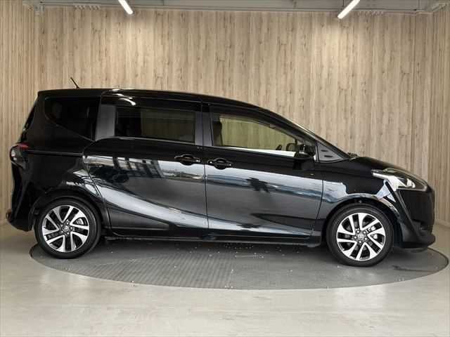 SIENTA HYBRID