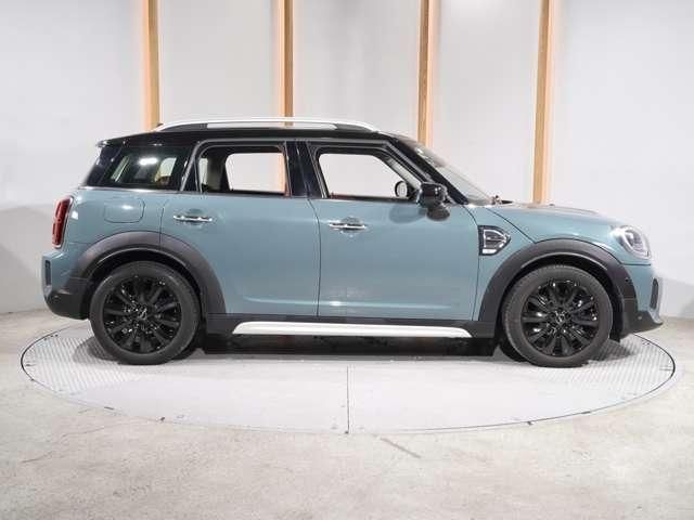 MINI COOPER CROSSOVER