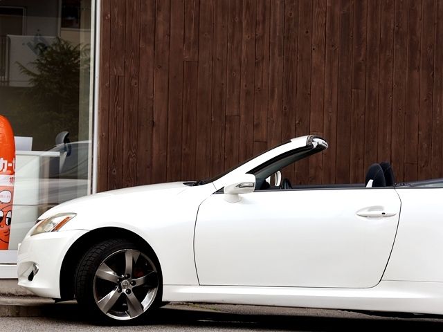 LEXUS IS250C