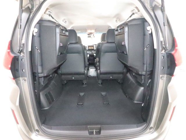 FREED HYBRID 4WD