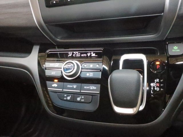 FREED HYBRID 4WD