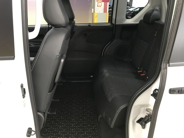 DELICA MINI