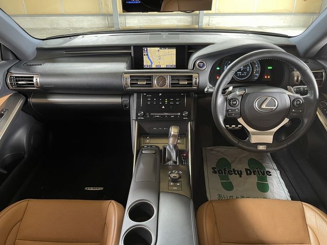 LEXUS IS300h