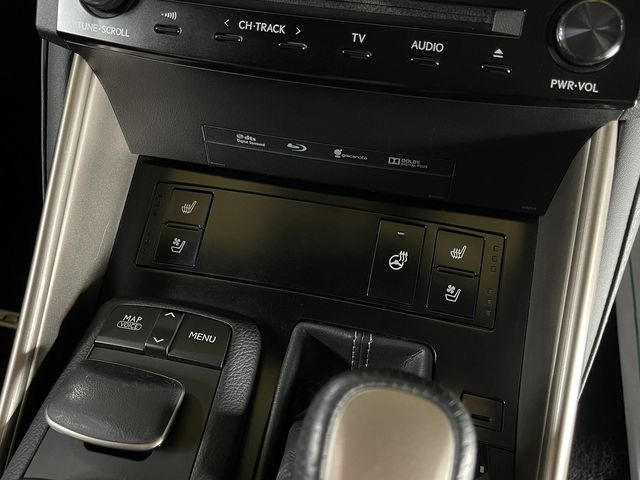LEXUS IS300h