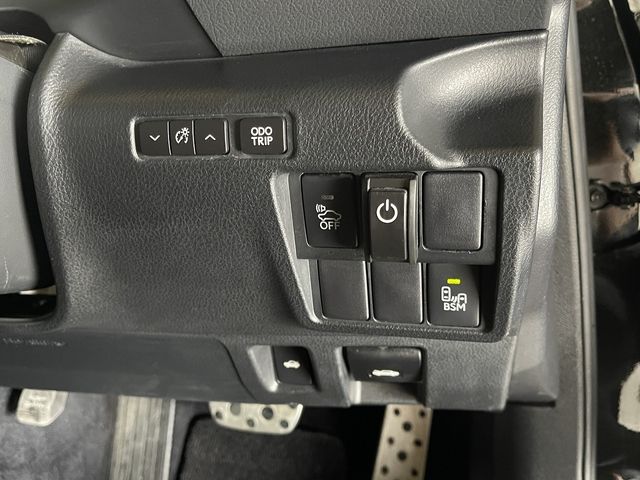LEXUS IS300h