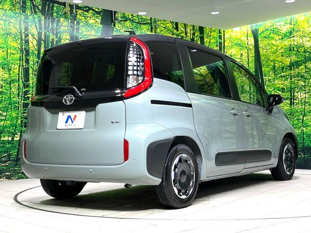 SIENTA HYBRID