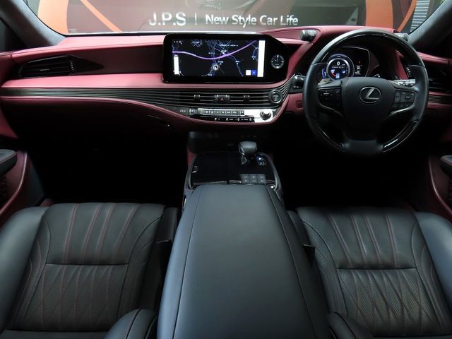 LEXUS LS500h 4WD