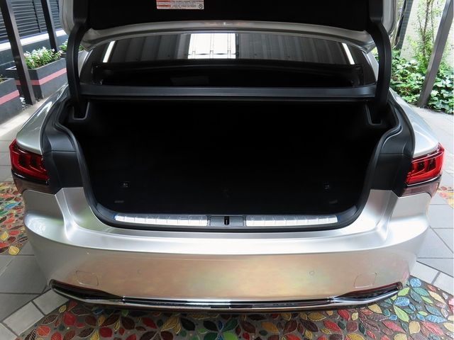 LEXUS LS500h 4WD