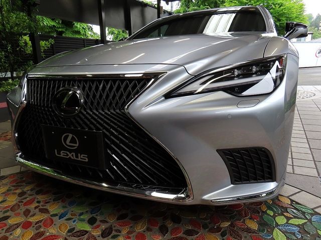 LEXUS LS500
