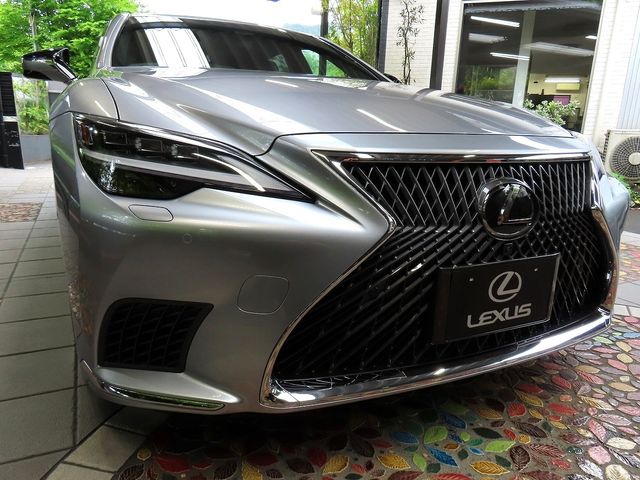 LEXUS LS500