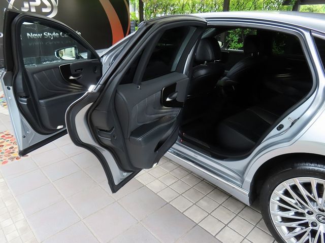 LEXUS LS500