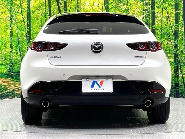 MAZDA3 FASTBACK