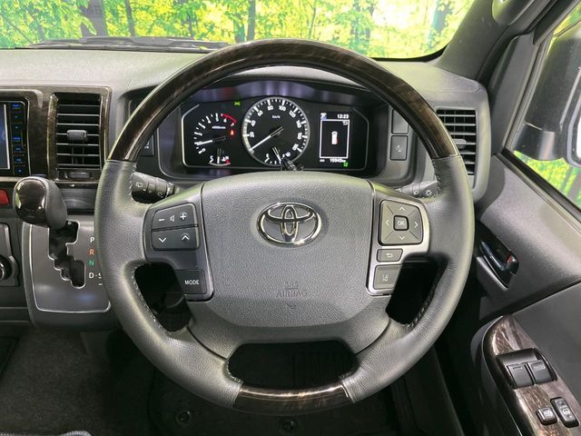 HIACE van 4WD