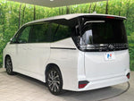 VOXY HYBRID
