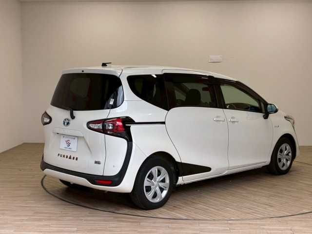 SIENTA HYBRID