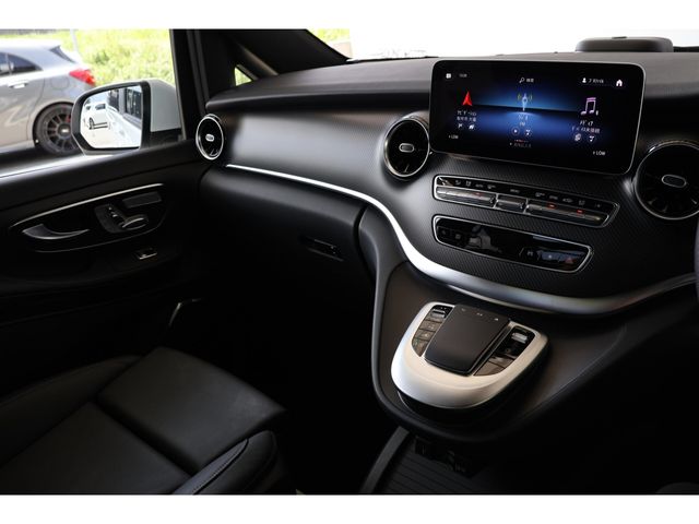 MERCEDES BENZ V class