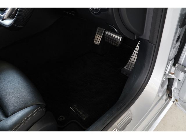 MERCEDES BENZ C class sedan