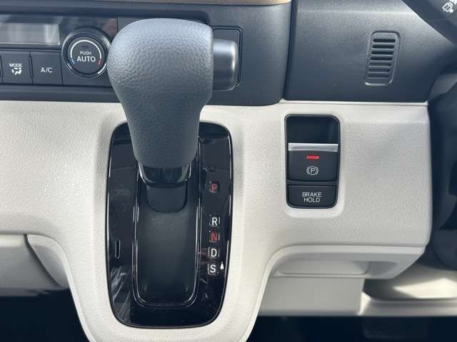 N BOX