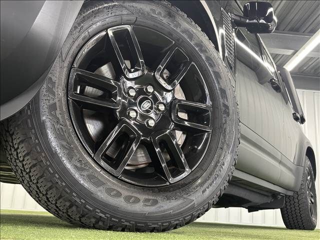 ROVER DEFENDER